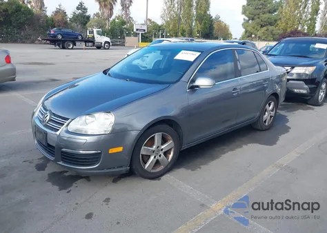 2008 Volkswagen Jetta Se/Sel from USA, damaged, VIN 3VWRZ71K98M165072